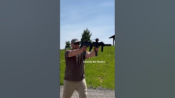 Twin  HK MP 7s  dual wielding