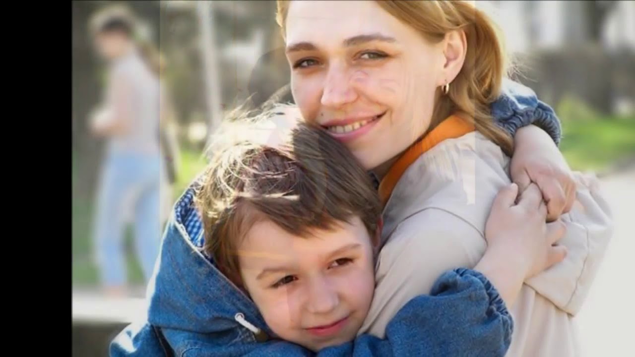 семейная ссора. рыженькая мамочка с сыном. шаман с мамой у малахова. мальчик обнимает маму. свекровь и невестка.