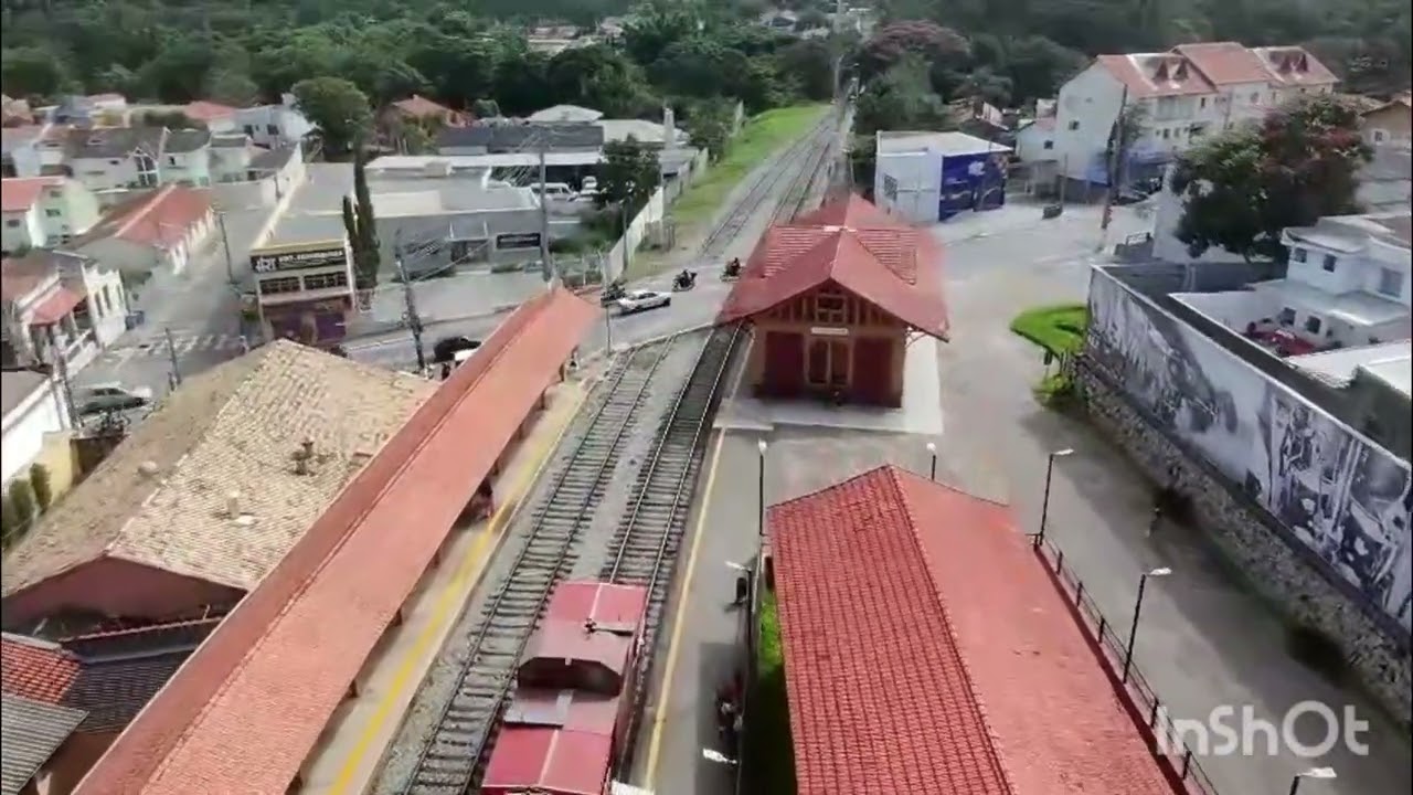 Dji neo voando estação de trem Guararema sp