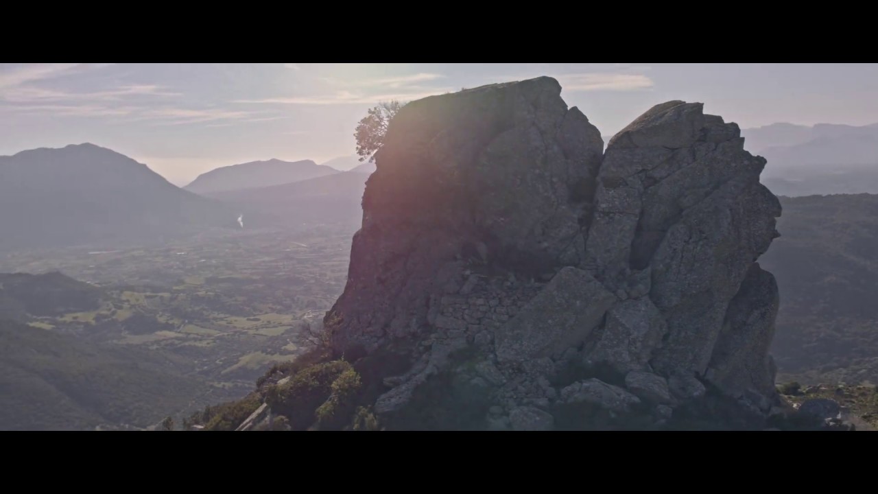 Su patriotu sardu contra a su coronavirus YouTube