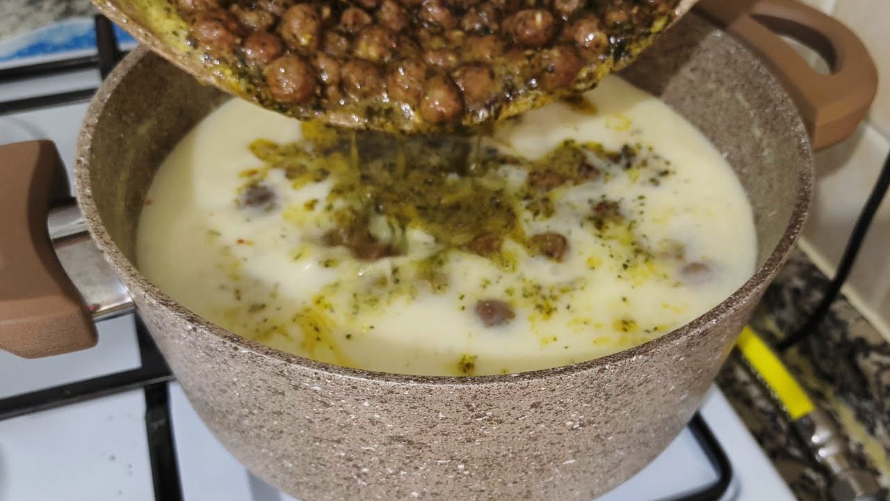 İftar Sofrasına Yakışan ve Doyurucu Bir Çorba 😋Lebeniye Çorbası Tarifi🍲