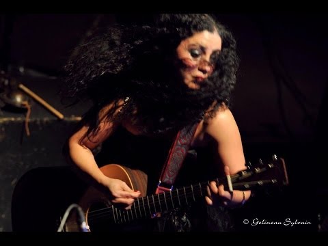 Emel Mathlouthi   Houdouon at Cafe de la danse