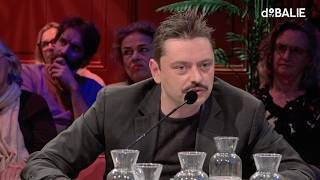  Voorbij de ironie: op zoek naar oprechtheid in Eindeloos vertier 