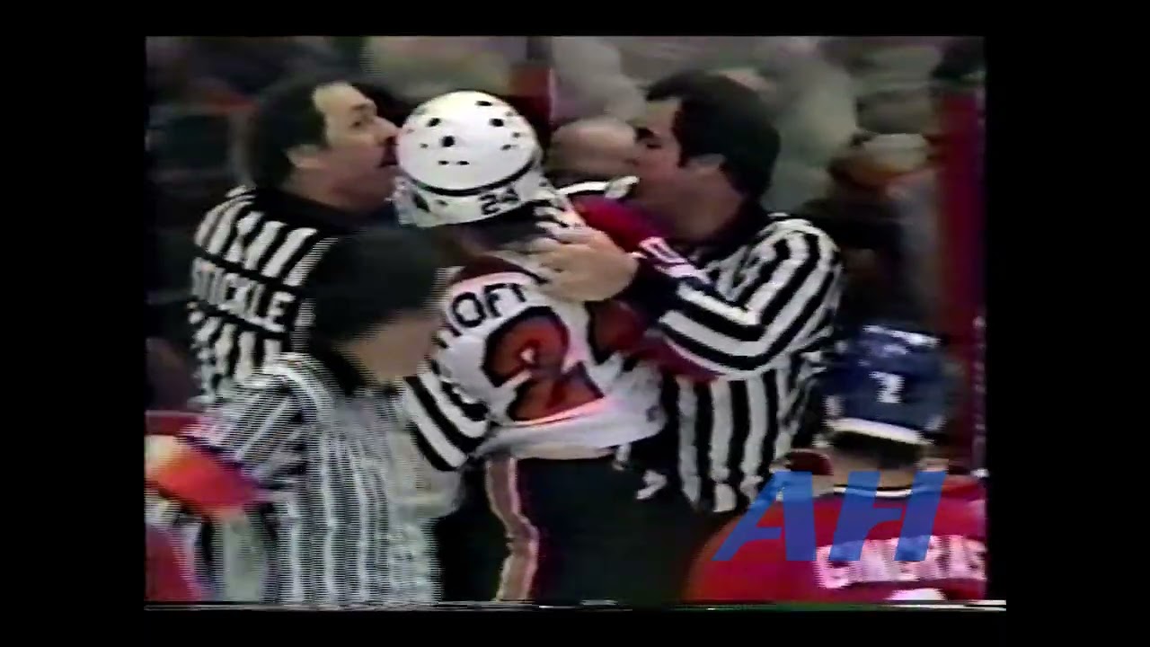 NHL Jan. 21, 1982 Bob Hoffmeyer,PHI v Mark Hunter,MTL Philadelphia Flyers Montreal Canadiens