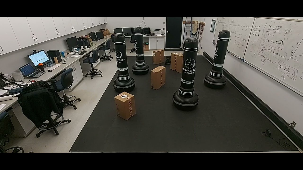 Sensor-based Quasi-Optimal Navigation in a 2D Environment with Convex Obstacles