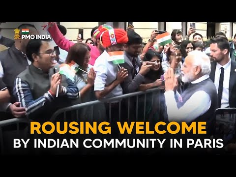 Prime Minister Narendra Modi gets a rousing welcome by Indian Community in Paris France