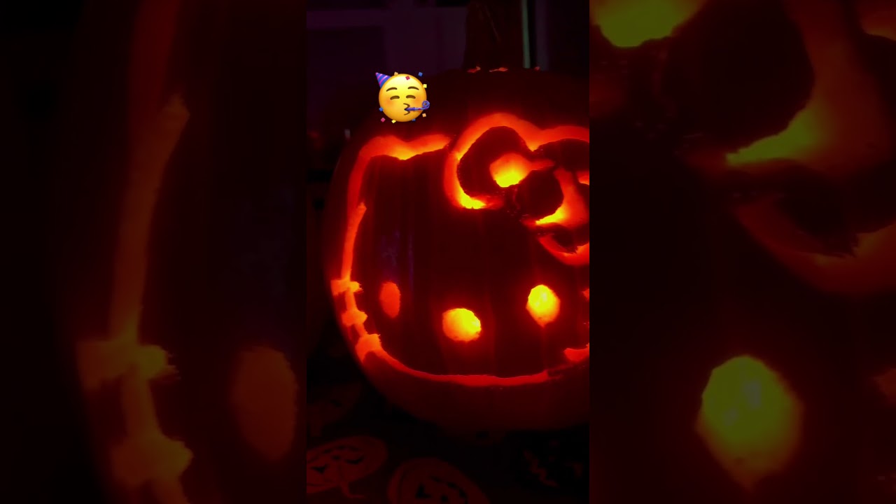 Hello kitty pumpkins🎃 