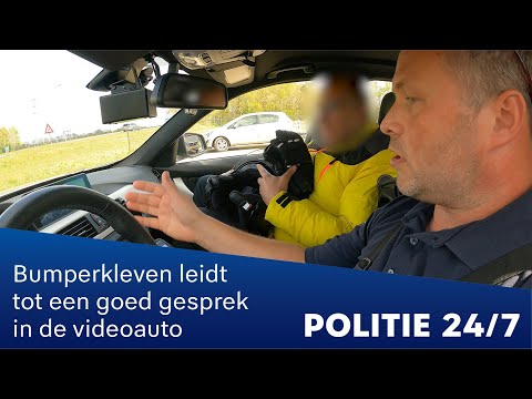 Bumperkleven met de motor | POLITIE 24/7