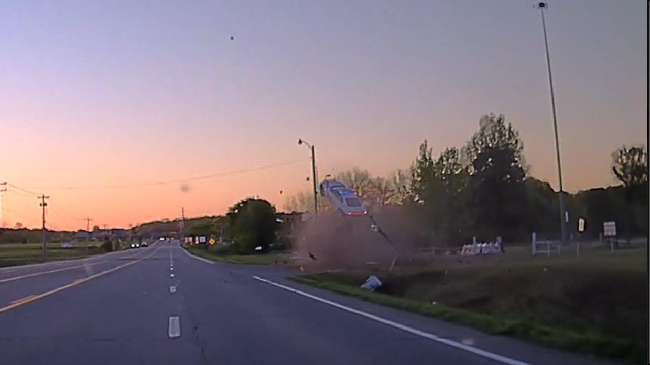 ВИДЕОРЕГИСТРАТОР: PIT со скоростью 109 миль в час отправляет патруль штата Арканзас в воздух