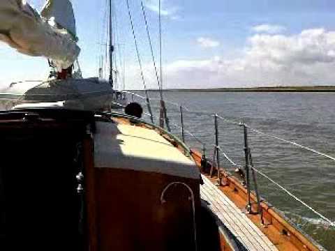 Sailing The Classic Philip Rhodes 45 'Undina' with Rival 41 'Tuesday of Ore'