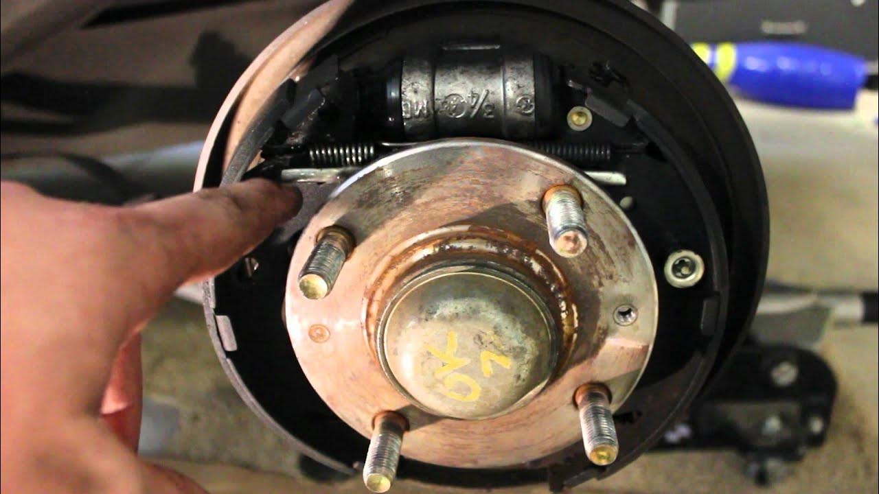 Как снять задний барабан акцент How to Replace Drum Brakes Hyundai 2 of 2 - YouTube