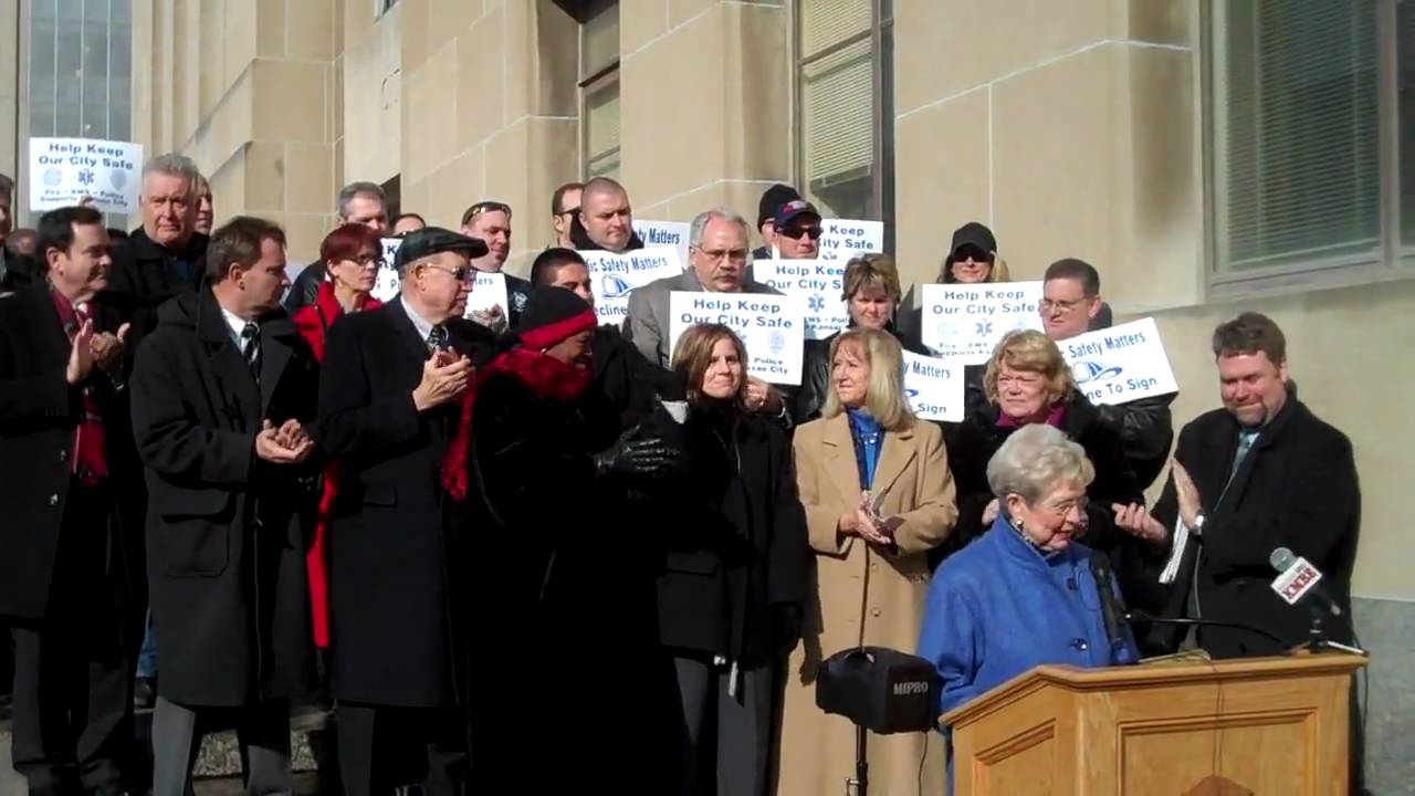 Sherwood Smith and Kay Barnes Address the Earnings Tax