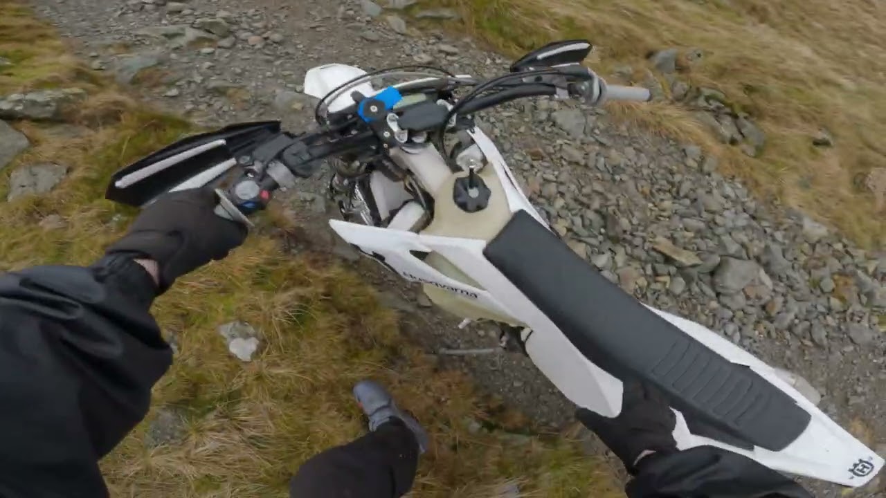 Gatescarth Pass North to South 080226