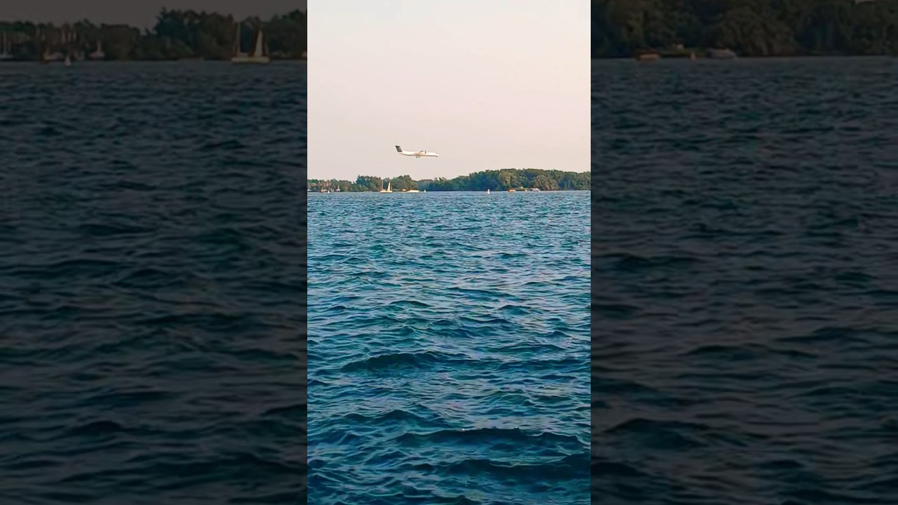 Plane ✈️ Landing at Billy Bishop Airport 🛬 | Scenic Water Runway