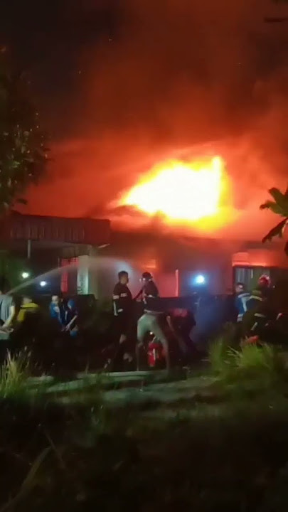 kebakaran di banjarmasin dijalan pasar lama