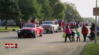 Noem And Sutton Talk To Potential Voters At Dakota Days