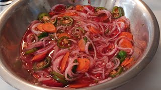 Encurtido de Cebolla, zanahoria y jalapeños