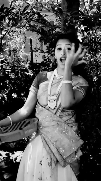 கட்டோடு குழல் ஆட ஆட