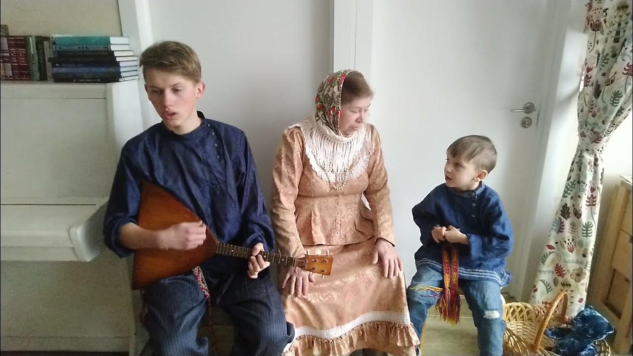 Поедем к бабушке в деревню. Дети уехали к бабушке.