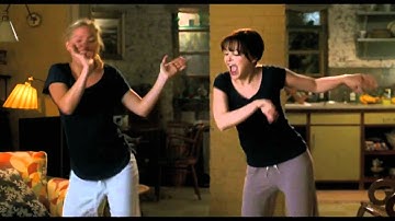 Something Borrowed Dance Scene, Kate Hudson & Ginnifer Goodwin