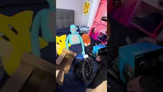 Will this help anyone learn how to drive? 🤷🏽‍♀️