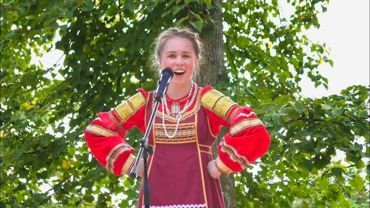 Пой гармошка веселей, играй гармонь. Поёт Диана Ашаева.