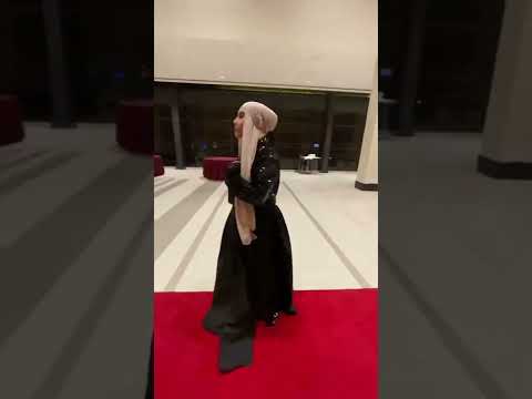 Ella dijemput mendendang beberapa lagu untuk memotivasikan mereka. Semangat luar biasa!!