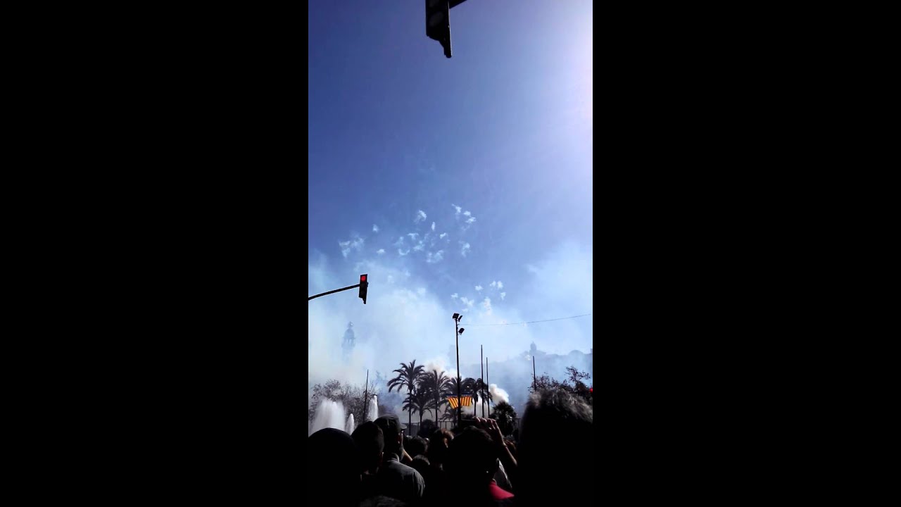 Mascleta Hoy En La Plaza Del Ayuntamiento De Valencia Youtube