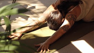 GOOD VIBES YOGA - 55 Minute Mellow Flow with Hope screenshot 1