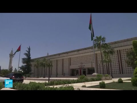 مقاضاة رئيس الديوان الملكي الأردني السابق والشريف حسن ما هي التهم الموجهة ضدهم