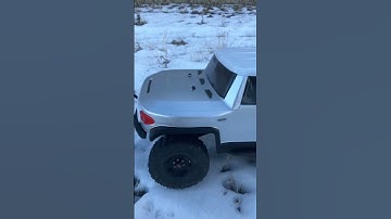 Element rc Utron and Traxxas trx4 snow wheelin. #traxxas #teamassociated #radiocontrol