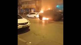Son Dakika İzmir Güzelyalıda Lüks Araç Aniden Yandı Çok Geçmiş Olsun.