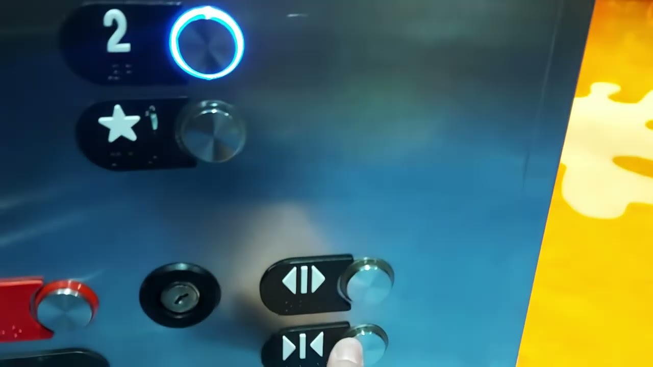 Otis Hydrofit Series 7 Hydraulic Elevator - The Crayola Experience - Florida Mall - Orlando, FL