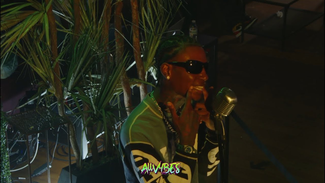 SANTIAGA ~ Live Performance [Open Mic]