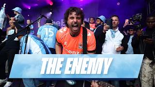 Download lagu The Enemy - Be Somebody/We Are The Champions | (WE ARE BACK: LIVE)