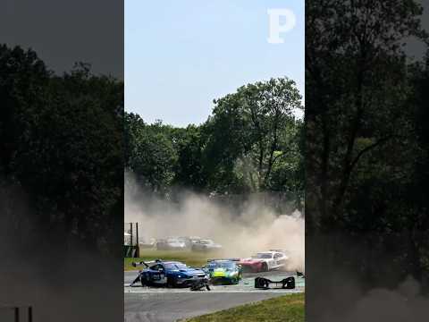 Video FOLLIA A MONZA! Maxi incidente al via, fuori Valentino Rossi e la Ferrari, vince l'Audi !
