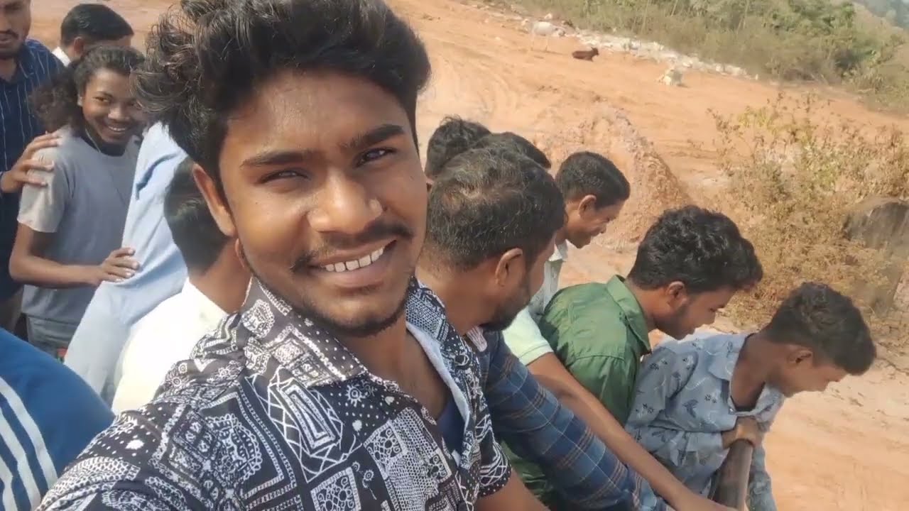 Hamlog Market   Jarhe Hai     Dost 😆 