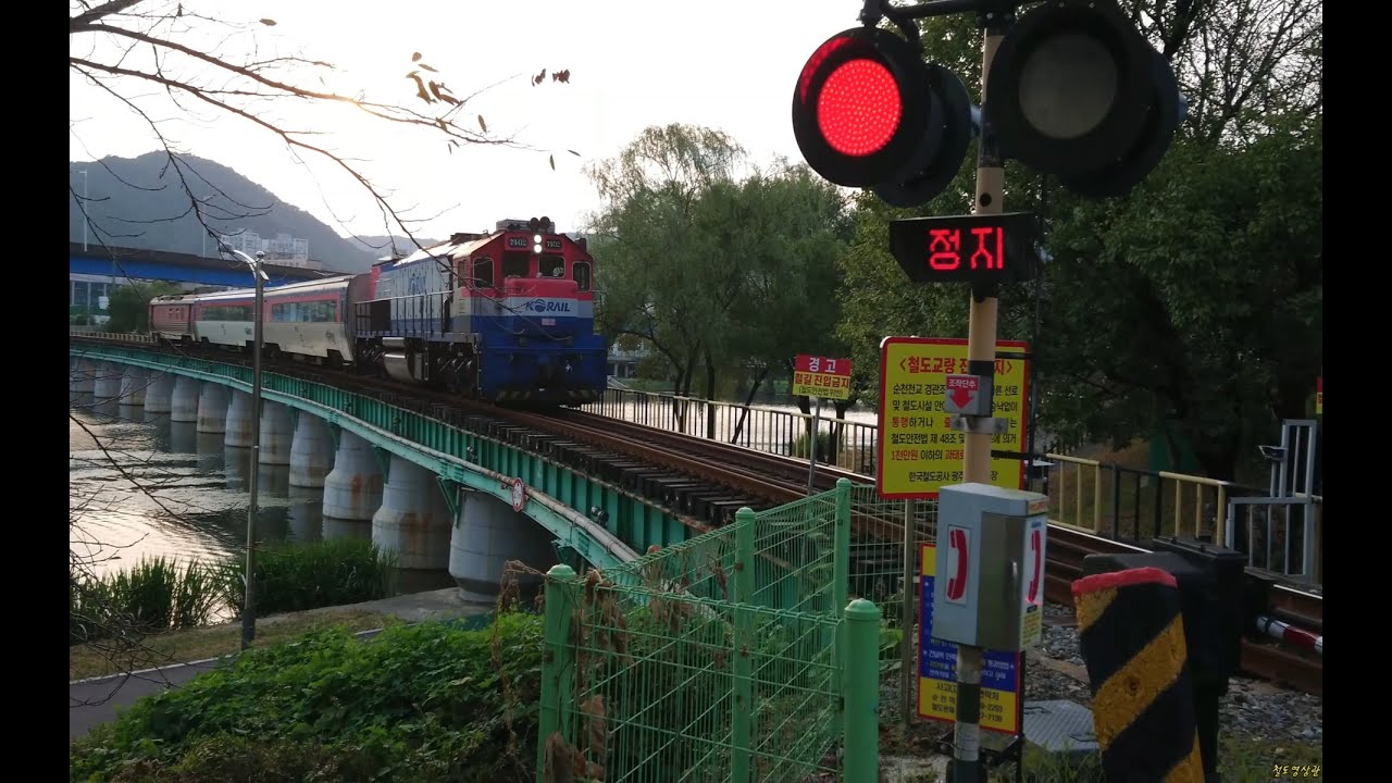 산책로에 있는 아름다운 조곡1건널목 [경전선건널목 09]