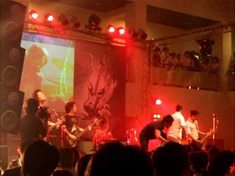 Brandnew Sunset - ฝน @ Axe Music Star University Music Festival