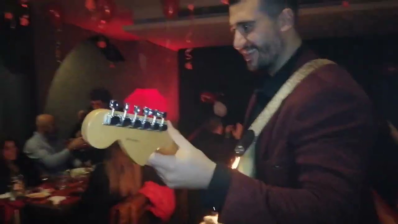 أجمل عزف عربي على الغيتار مع روي حنا