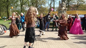 Poi spinning at Elfia 2016