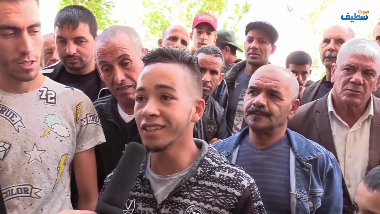 سطيف ، هؤلاء من منعوا الملتحي من تحطيم عين الفوارة .