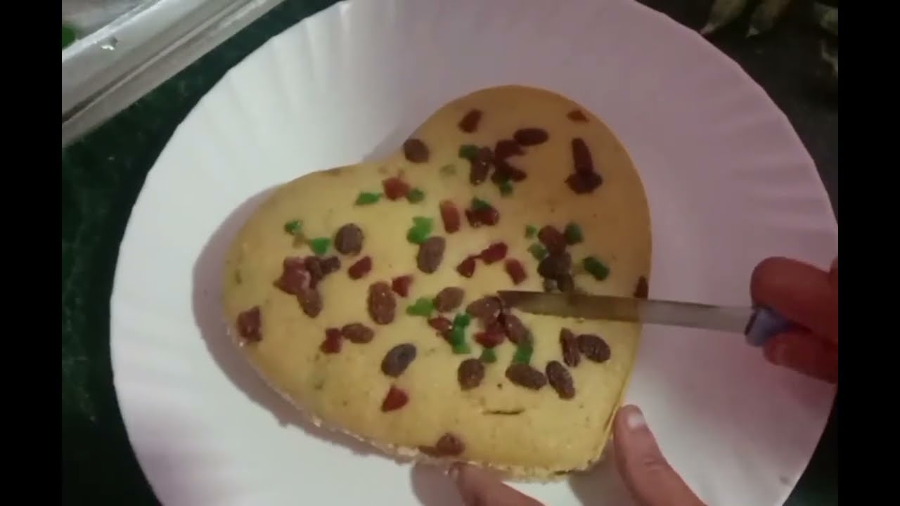 घर पर बनाए कुकर पर केक टेस्टी सुजी से