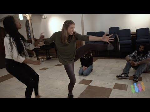 "what-are-you-doing"-a-drama-game-for-improv-fun