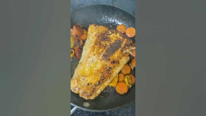Salmon Catrots and Pepper's in Bacon Grease - Keto...