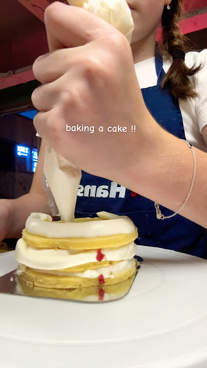 sorry that it’s soo short , idk whyy #cake #baking #decoration #vlog