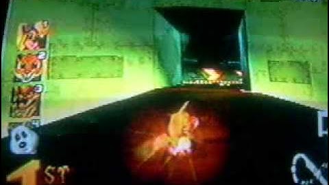 Crash Team Racing-N. Gin Labs (3 Lap Race)