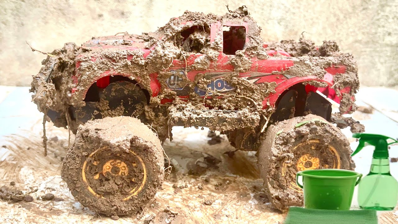 Clean Ford Raptar Super Realistic Cleaning of a 6x6 Ford Raptor Truck After a Muddy Off ...