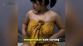 Bunda Sedang Lakukan Pijat Terapi Di Rumah Kontrakan