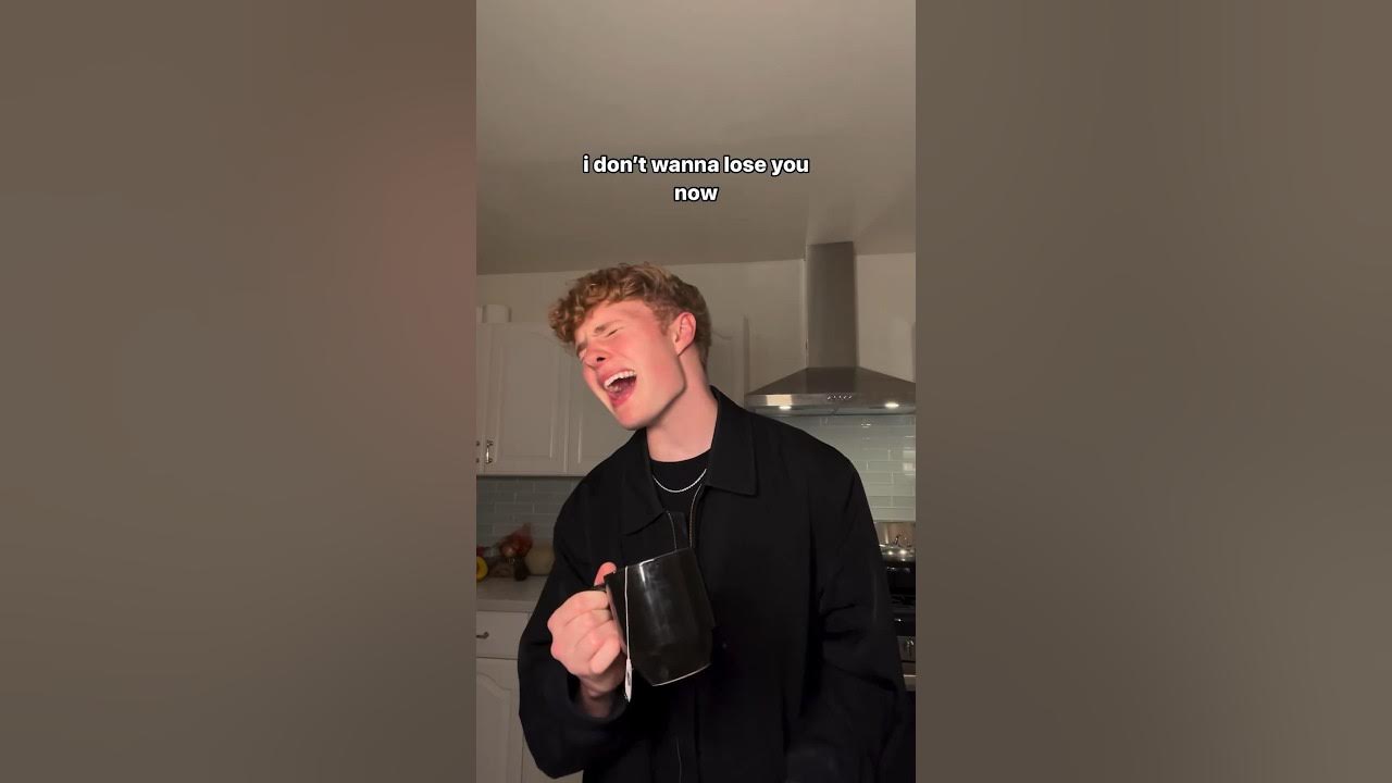 who remembers this song?? #mirrors #justintimberlake #singingvideos #coversongsinger #viralsinging who remembers this song?? #mirrors #justintimberlake #singingvideos #coversongsinger #viralsinging